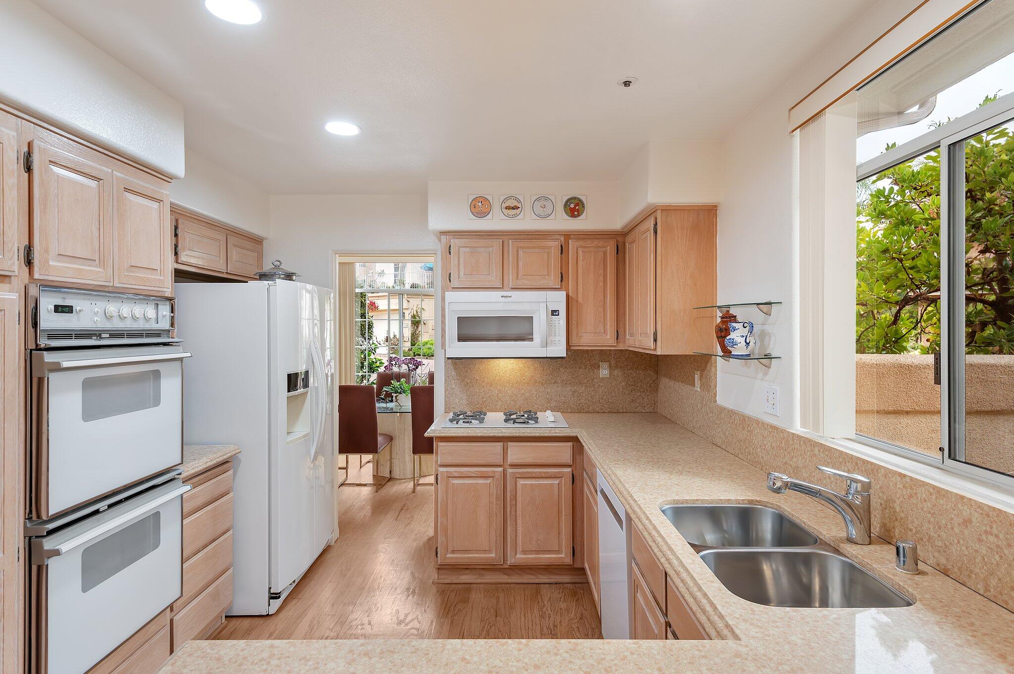 1256-3 Cravens Lane Carpinteria photo 8