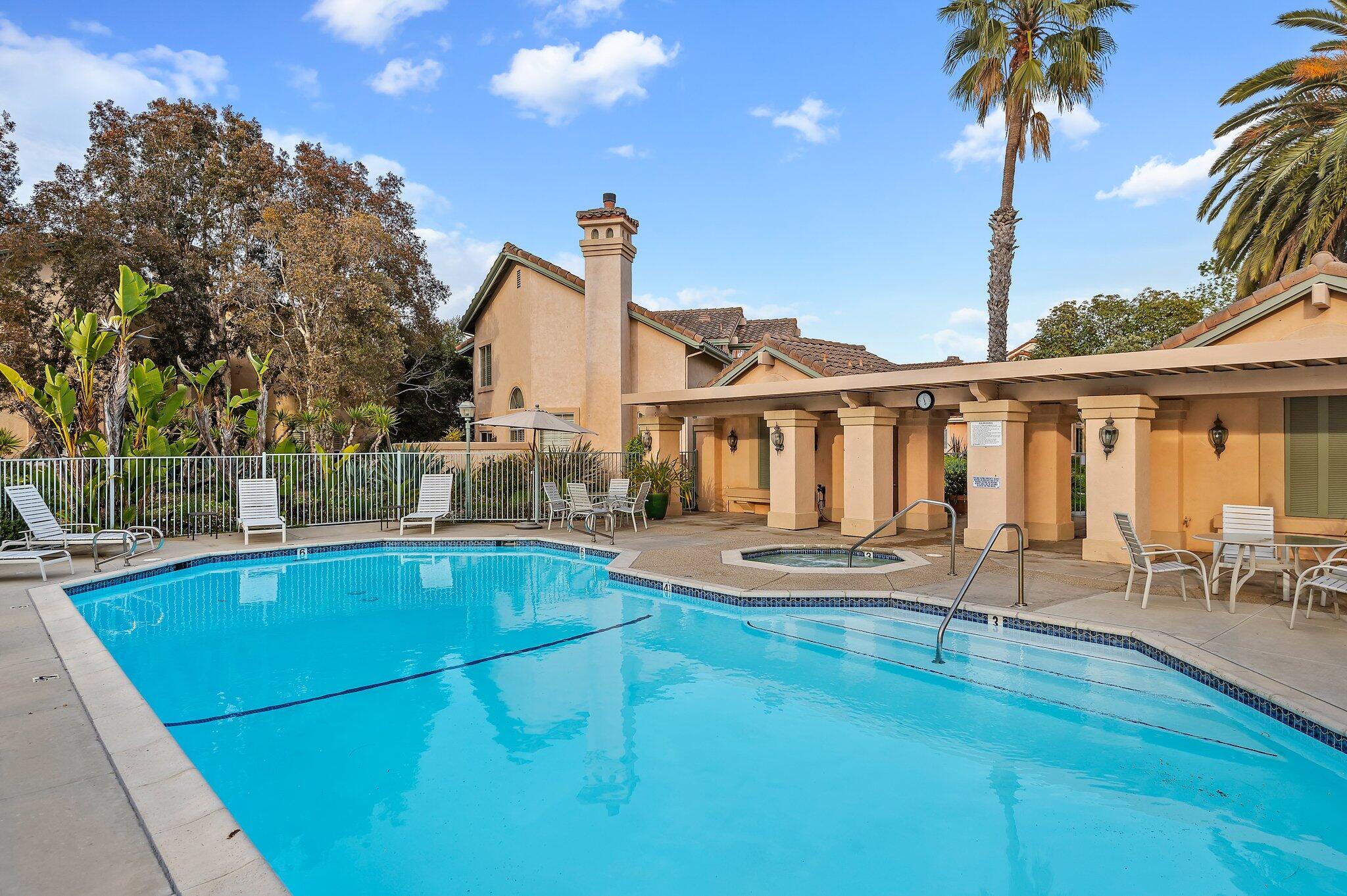 1256-3 Cravens Lane Carpinteria photo 24