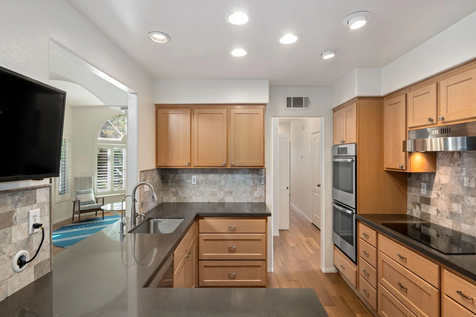 1260 Cravens Lane 2 Carpinteria photo 7