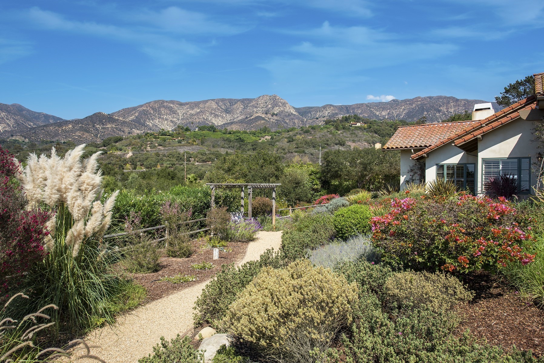 2939 East Valley Rd photo 8