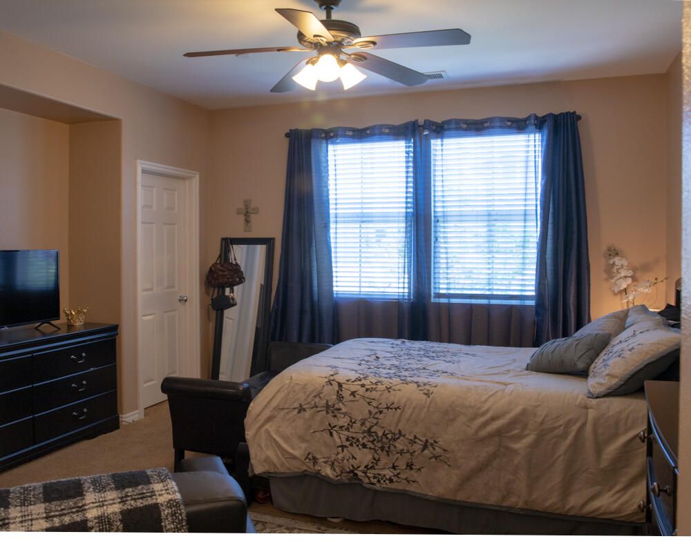 335 Matthew Way photo 8