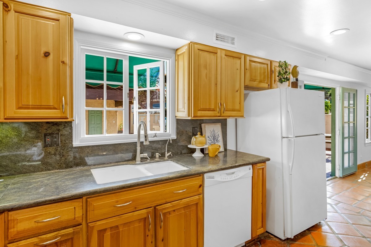 4637 9th Street photo 21