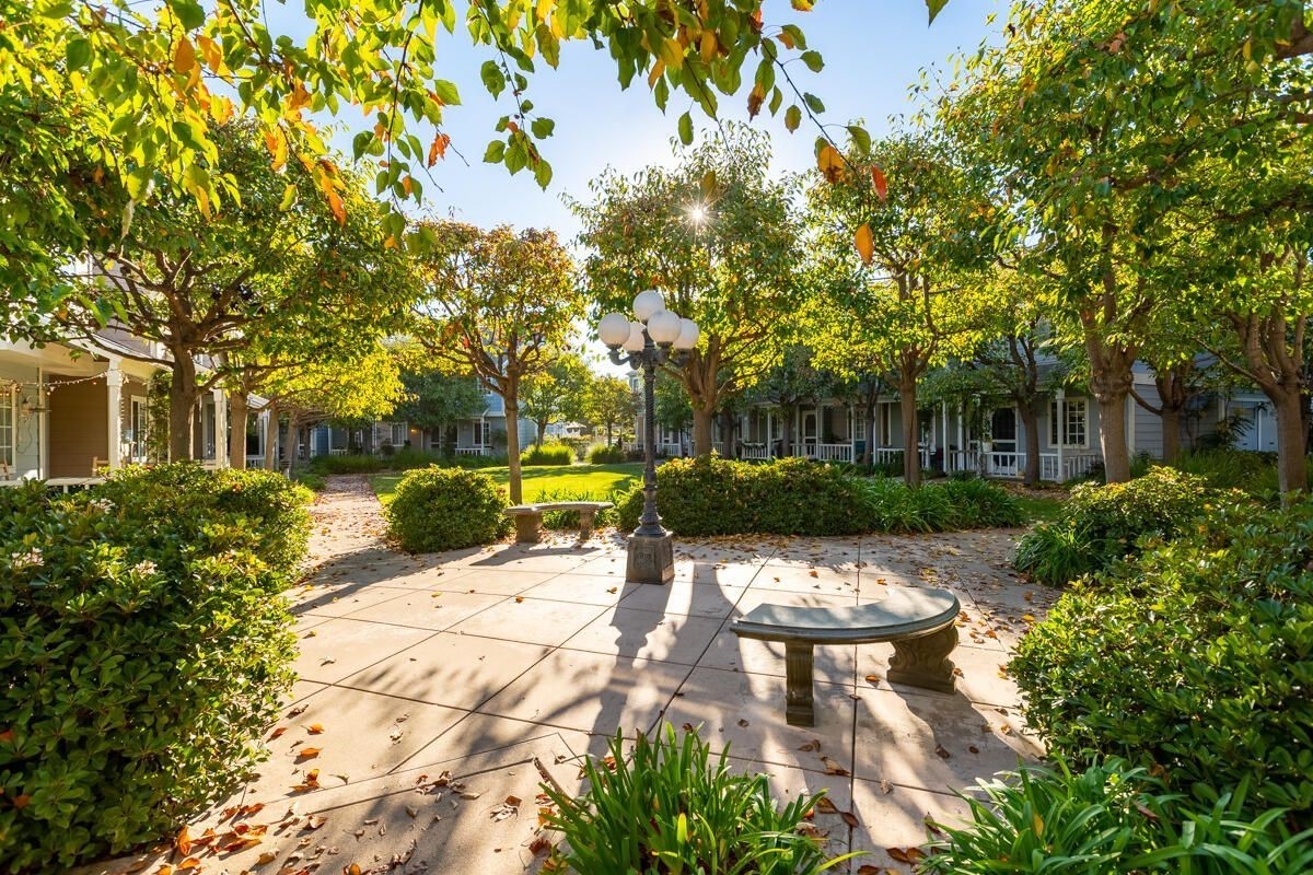 4692 Carpinteria Ave #10 photo 3
