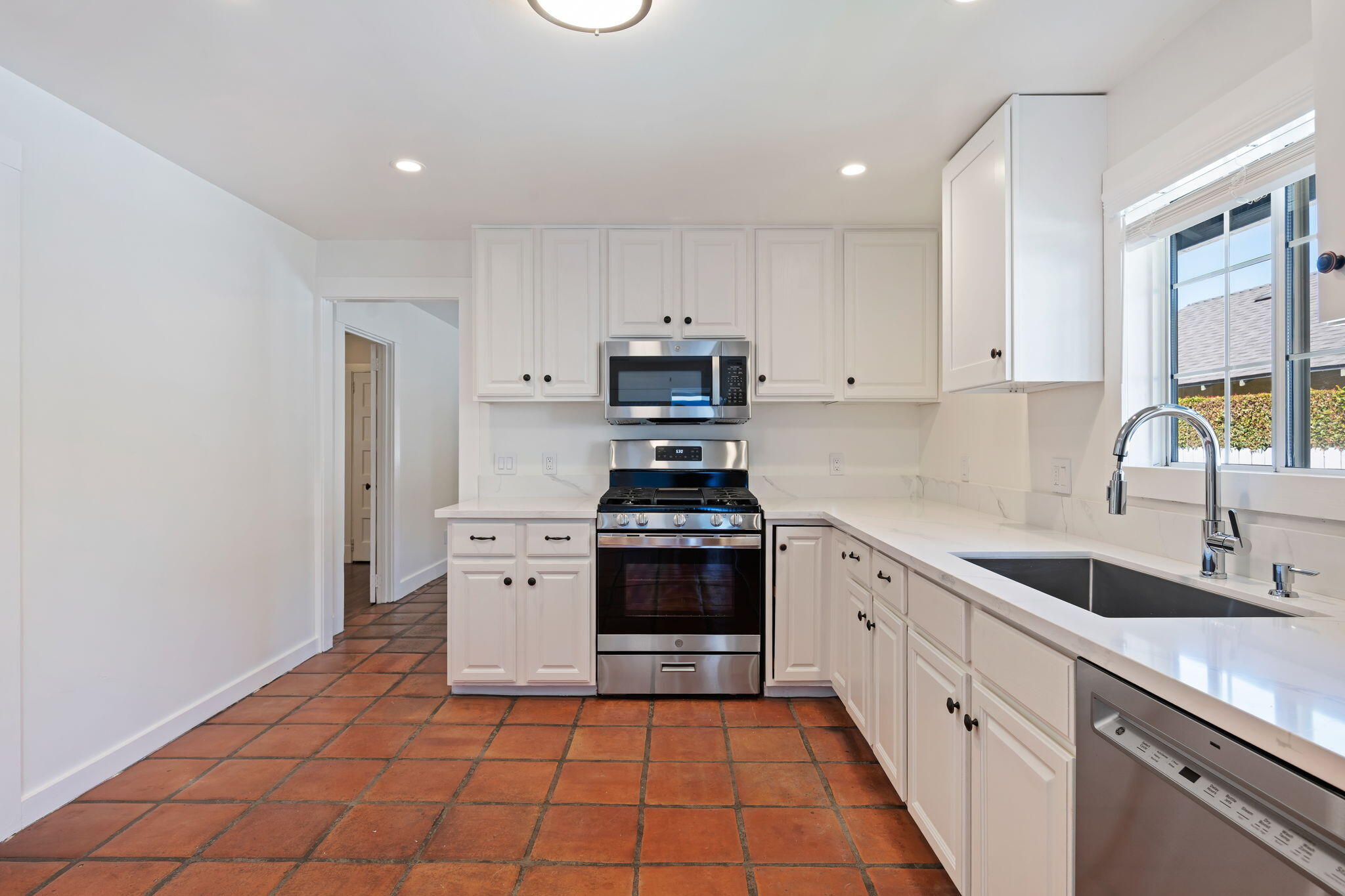 4928 8th St, Carpinteria, CA 93013 photo 11