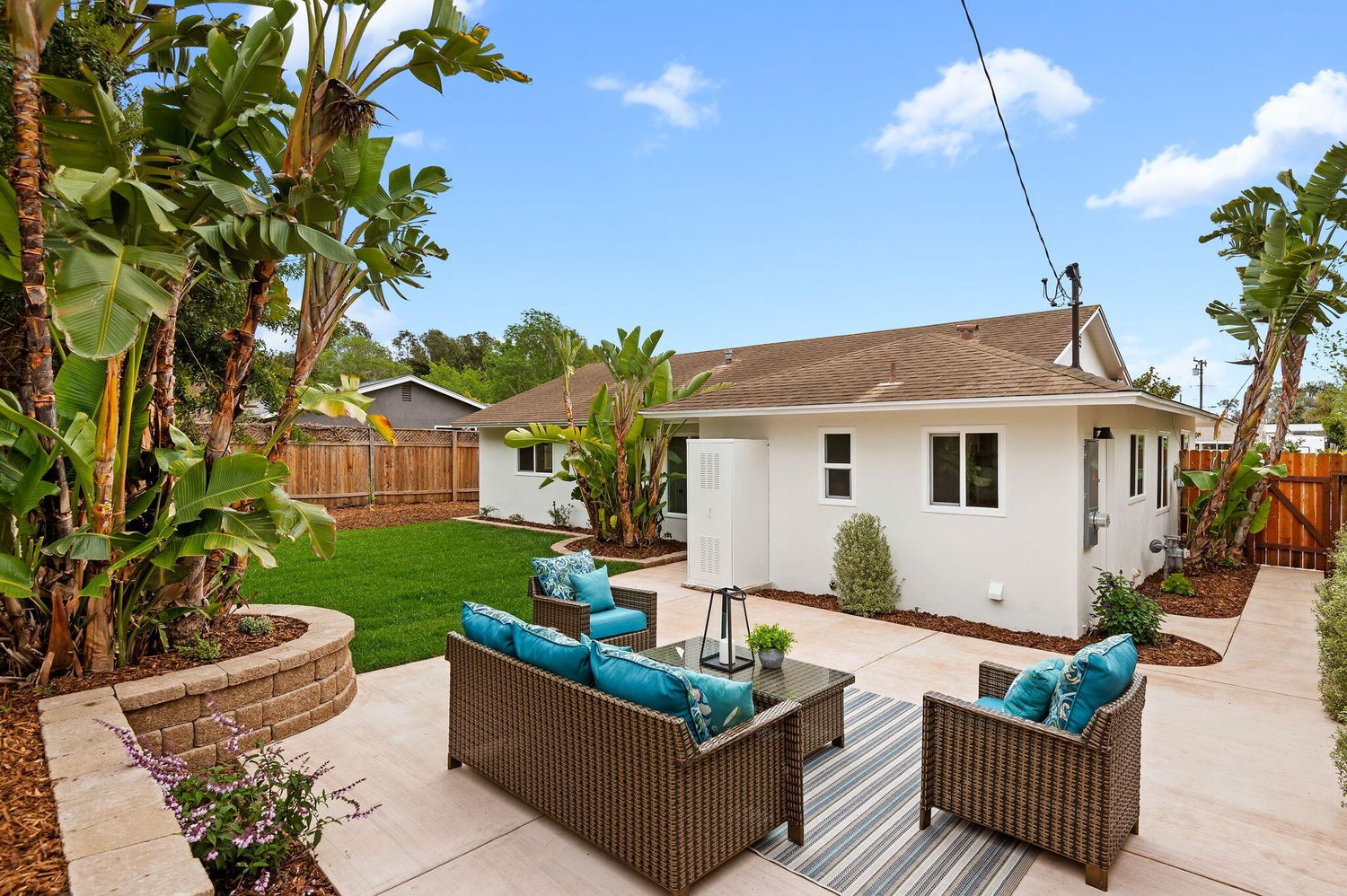 5652 Fiesta Drive photo 22